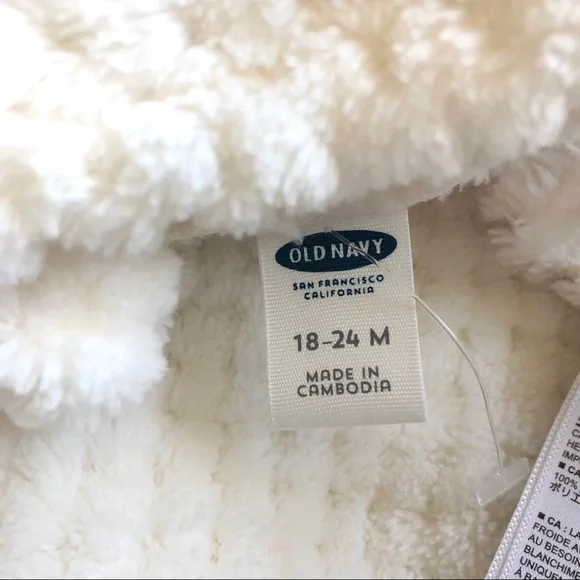 Cute Baby Soft Hooded Cape with Front Toggle Closure - Picture 7 of 7